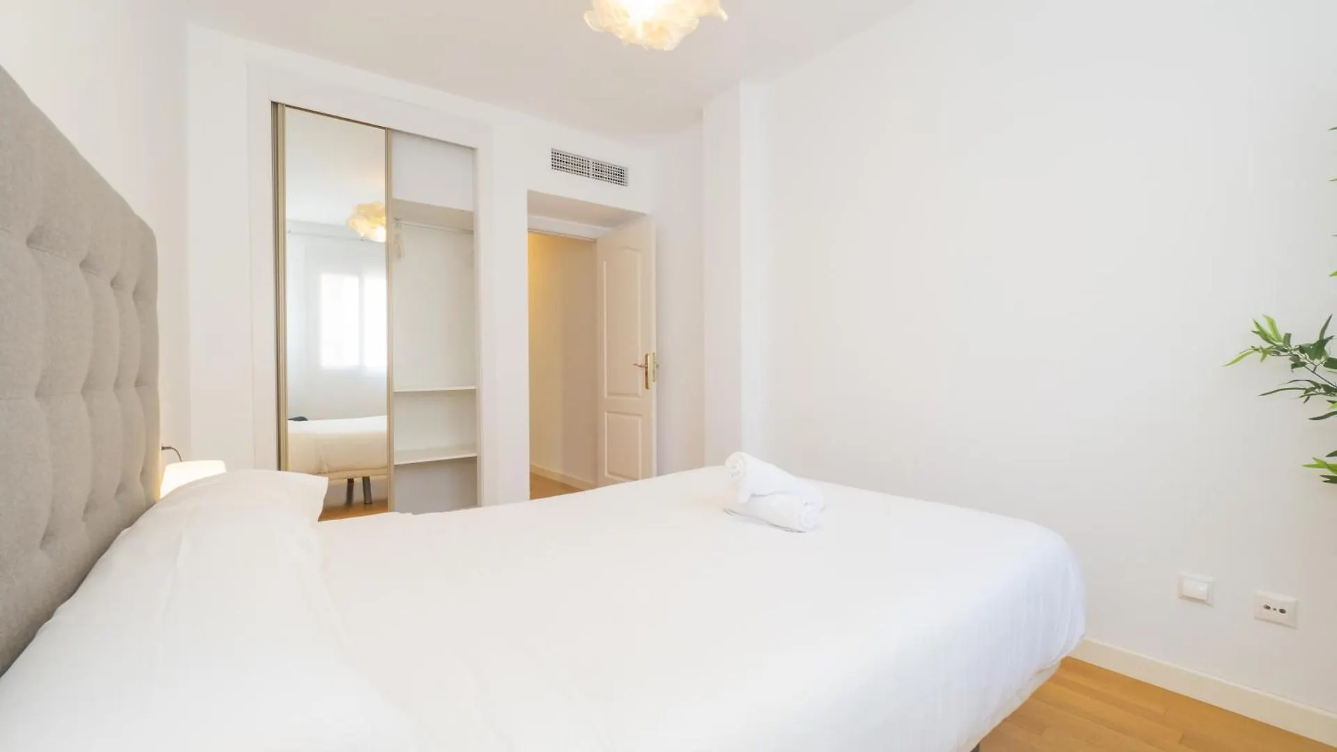 Mshome Gran Casa Rios Rosas Malaga Apartment